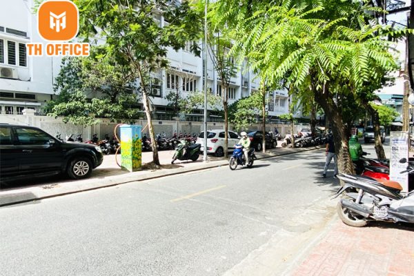 http://View%20đường%20rộng,%20thoáng%20của%20tòa%20nhà%20TH%20OFFICE%2023%20Nguyễn%20Công%20Hoan