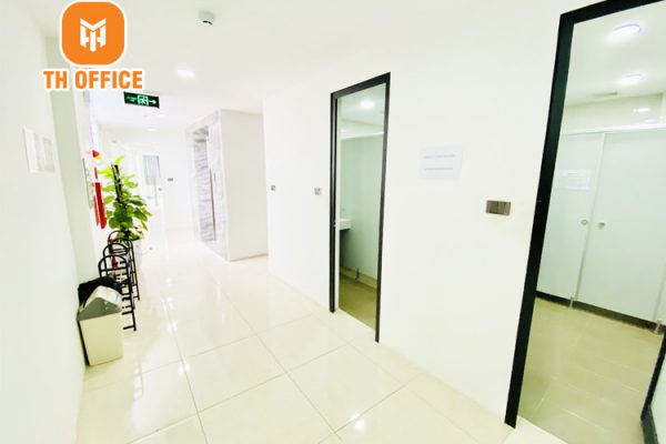 http://Hành%20lang%20rộng%20rãi%20tại%20tòa%20nhà%20cho%20thuê%20TH%20OFFICE%20TOWER%2018